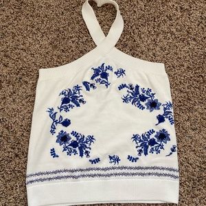 LOFT Top with floral detail 💙💙